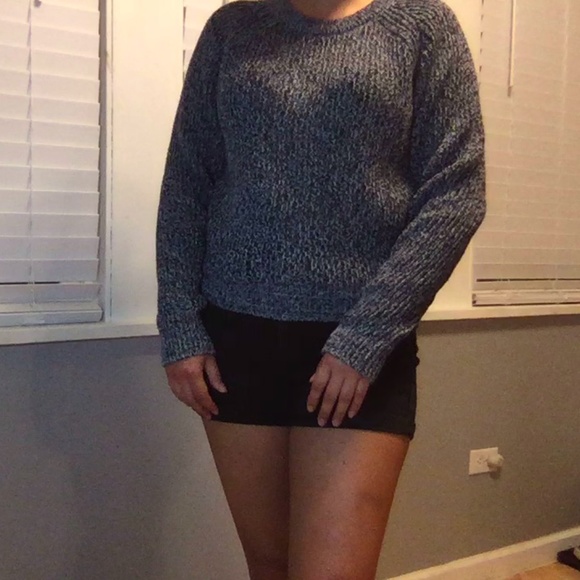 H&M Basic Sweater - Picture 1 of 8